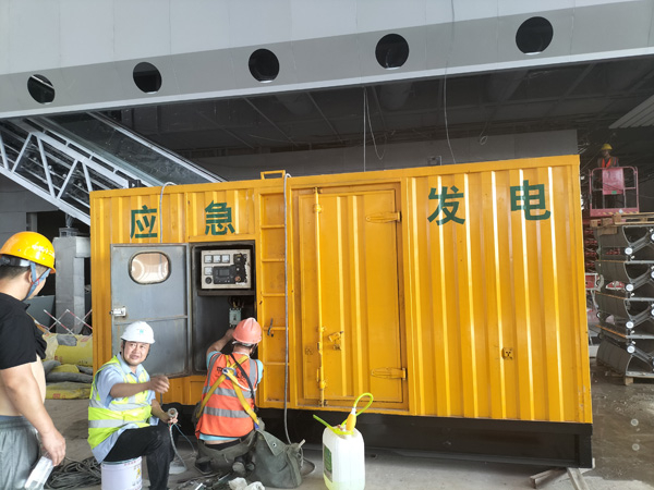 玛多怎样判断空气滤清器是否需要更换？